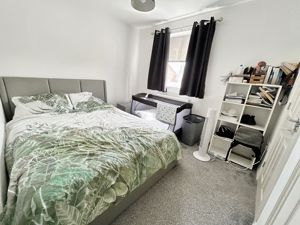 Bedroom- click for photo gallery